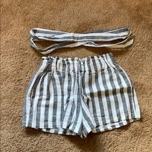 Soft fabric stripped shorts